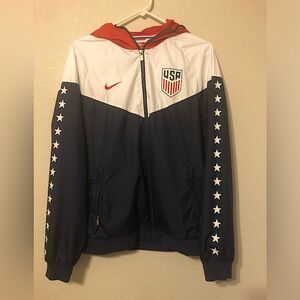 NIKE Team USA Windrunner Jacket